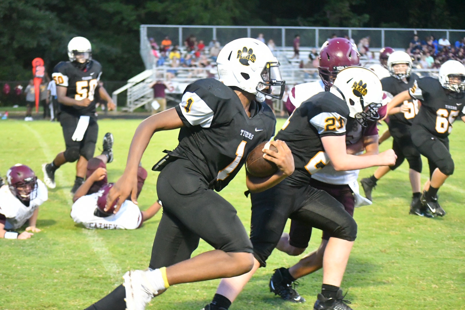 RMS middle school sweeps New Albany, JV gets TD to tie as time expires