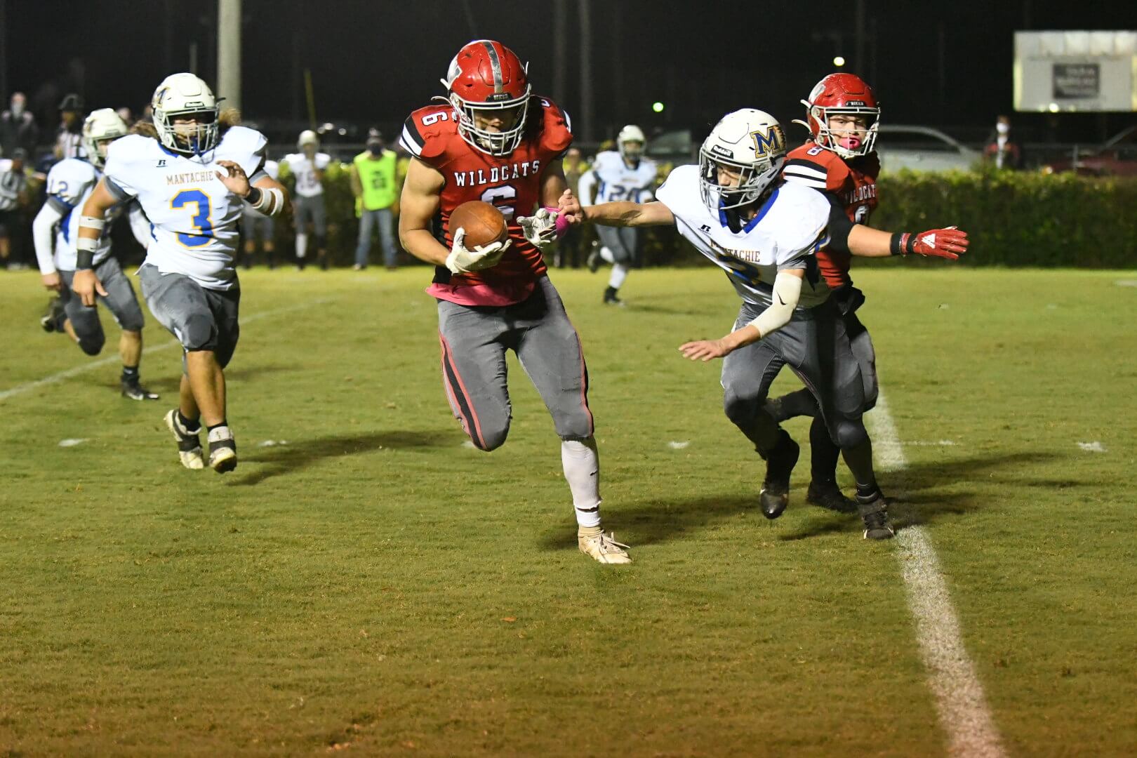 Walnut clinches home field in first round of playoffs with tough win over Mantachie